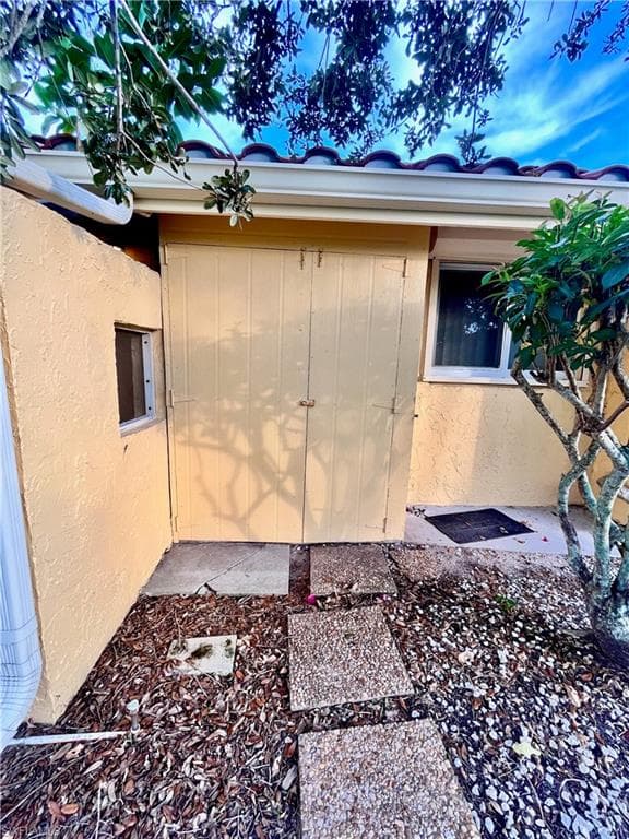 186 Harrison RD # H4, NAPLES FL 34112-31