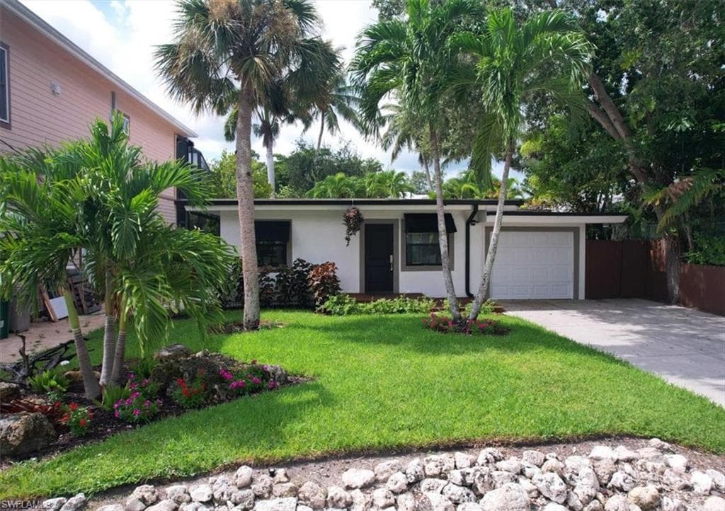 3240 Collee CT, NAPLES FL 34112-1