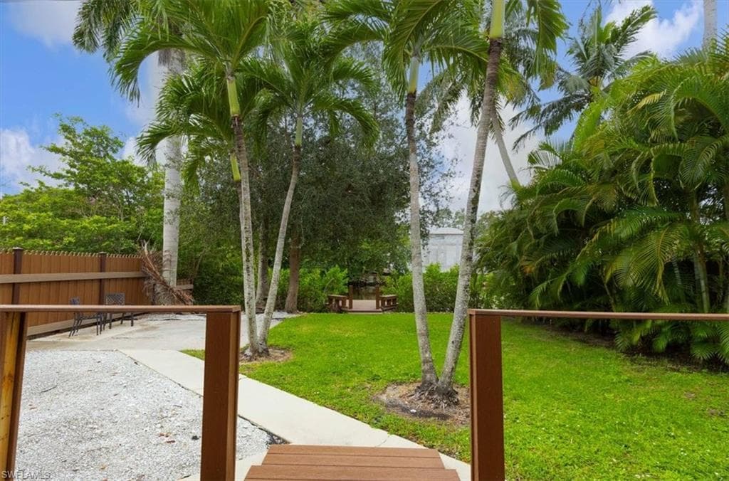3240 Collee CT, NAPLES FL 34112-27