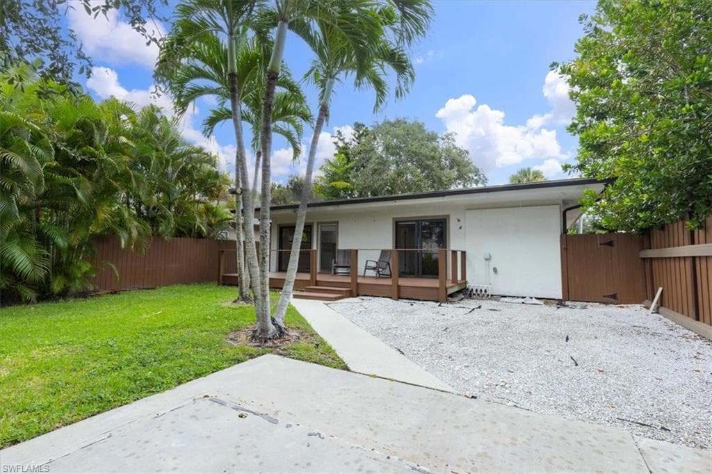 3240 Collee CT, NAPLES FL 34112-34