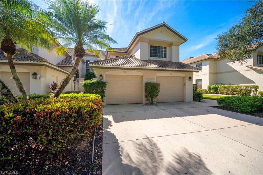 7774 Gardner DR # 202, NAPLES FL 34109-16