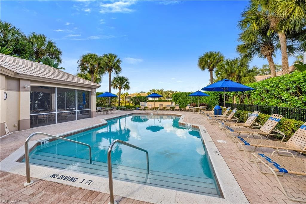 7774 Gardner DR # 202, NAPLES FL 34109-19