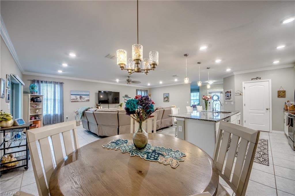 640 Encarnacion ST, PUNTA GORDA FL 33983-15