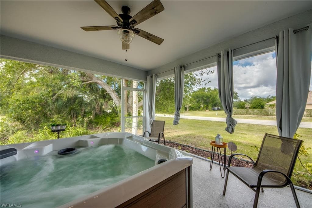 640 Encarnacion ST, PUNTA GORDA FL 33983-36