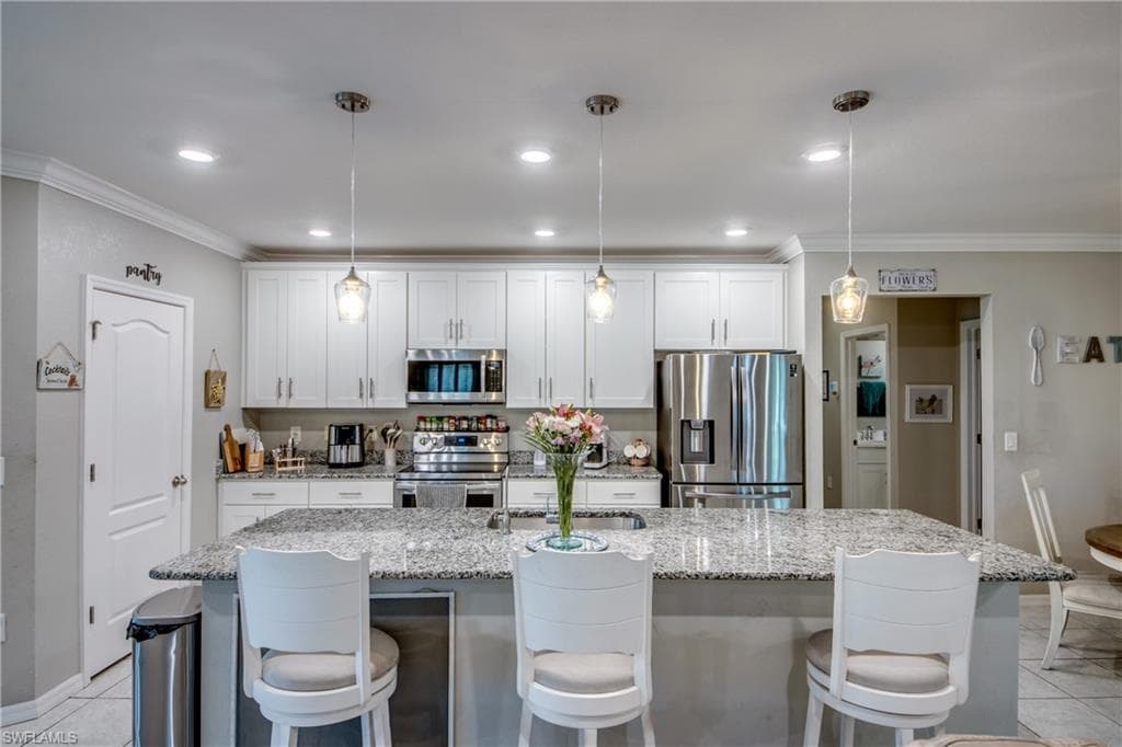 640 Encarnacion ST, PUNTA GORDA FL 33983-20