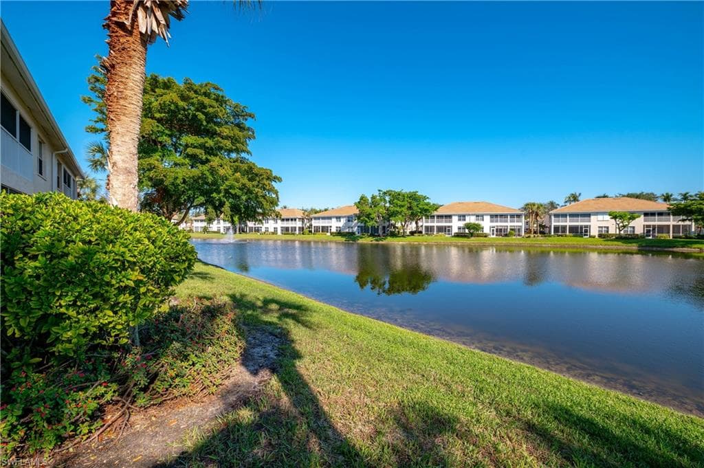800 Carrick Bend CIR # 103, NAPLES FL 34110-23