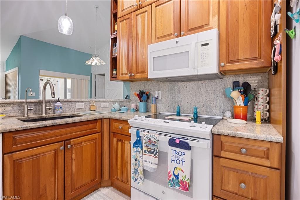 20052 Serene Meadow LN-16