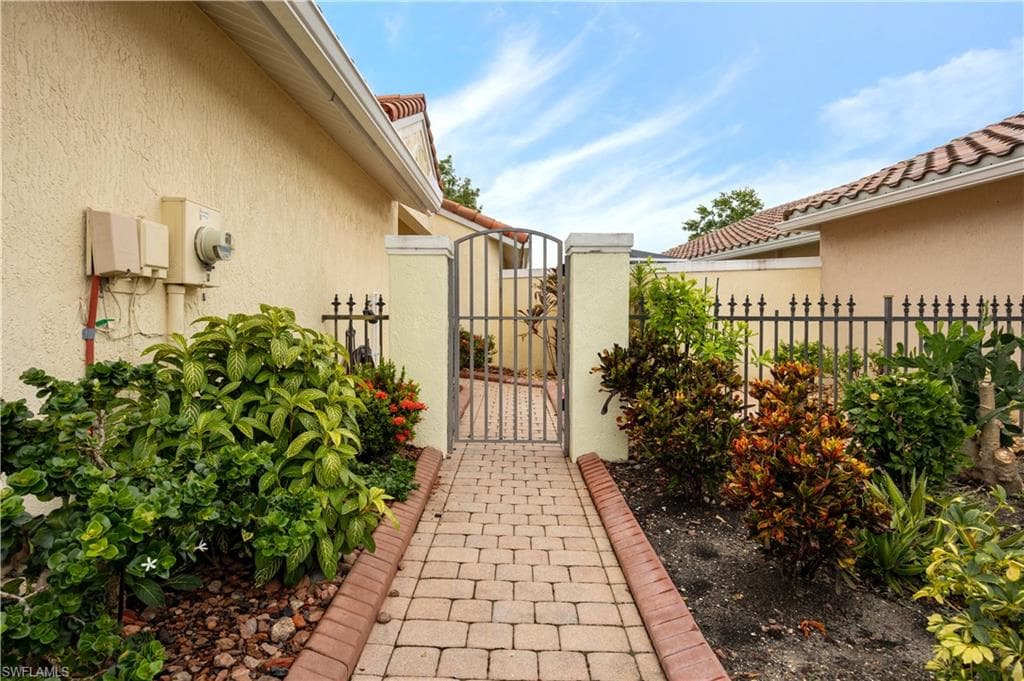 20052 Serene Meadow LN-47