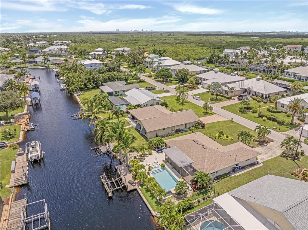 6156 Cocos DR, FORT MYERS FL 33908-35