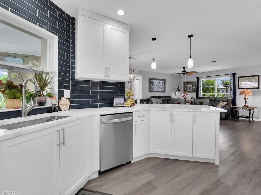 6156 Cocos DR, FORT MYERS FL 33908-13