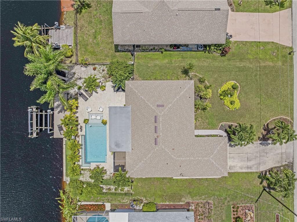 6156 Cocos DR, FORT MYERS FL 33908-30