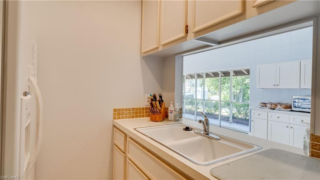 7400 College PKWY # 9B, FORT MYERS FL 33907-30