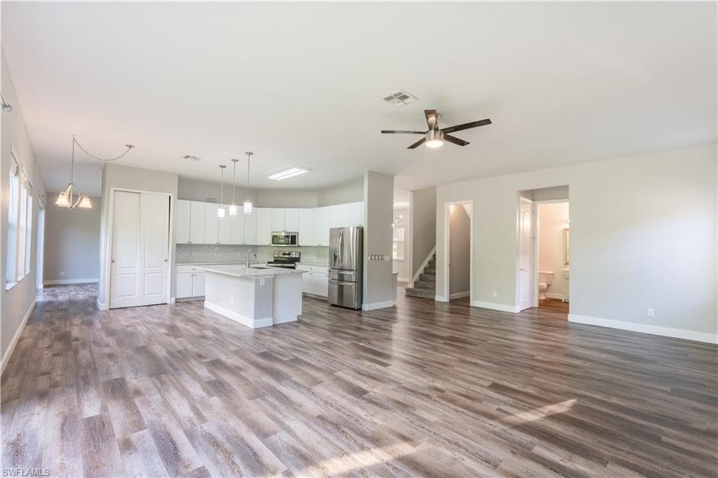 3003 Lake Manatee CT, CAPE CORAL FL 33909-8