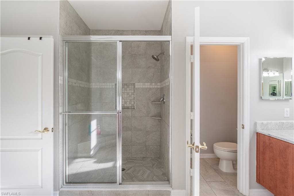 3003 Lake Manatee CT, CAPE CORAL FL 33909-23