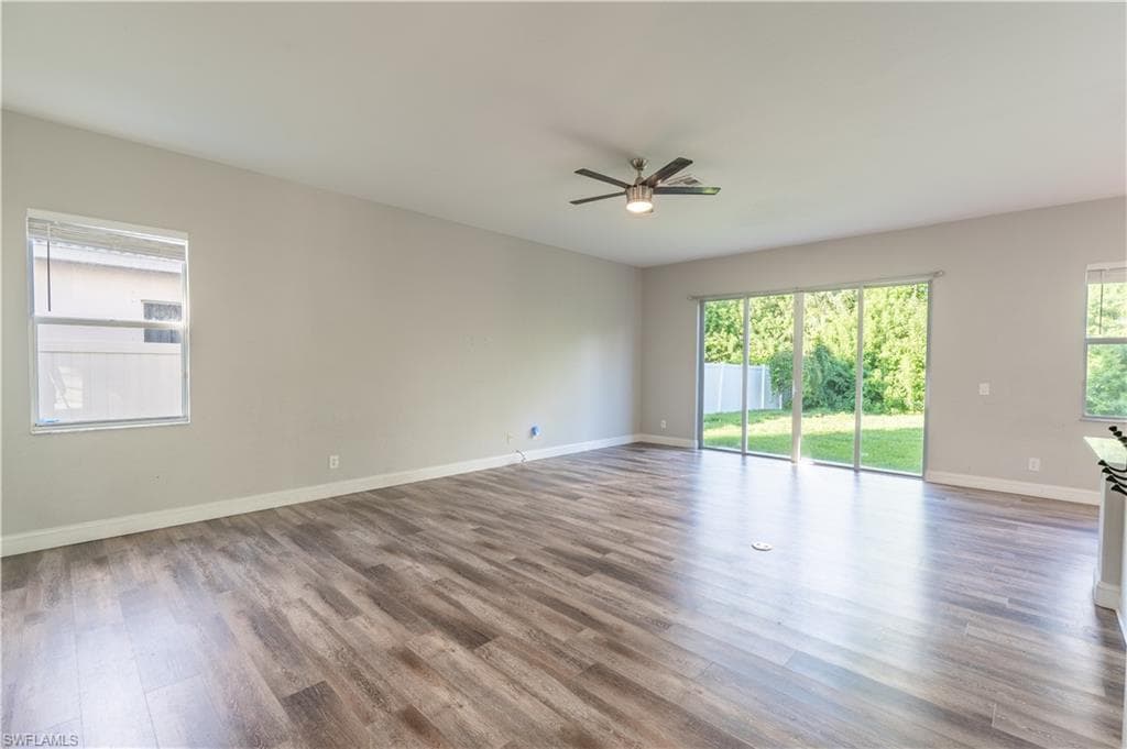 3003 Lake Manatee CT, CAPE CORAL FL 33909-9