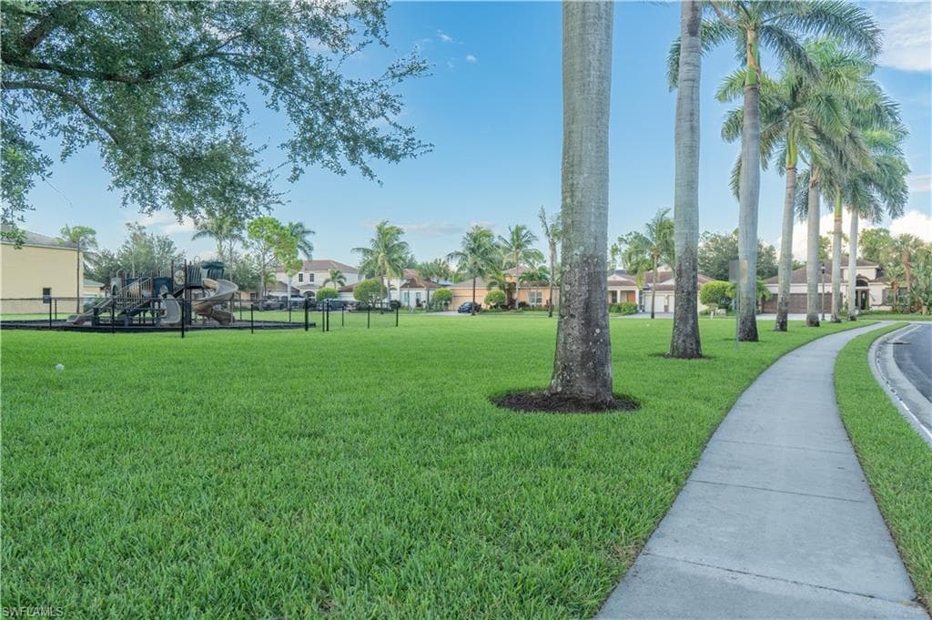 3003 Lake Manatee CT, CAPE CORAL FL 33909-39