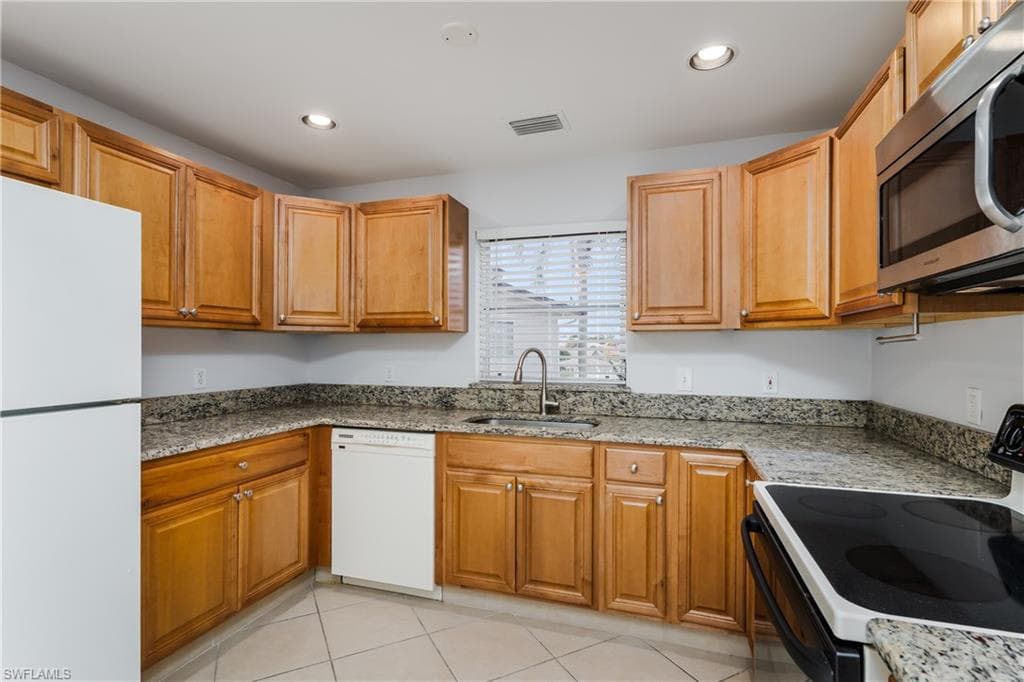 180 Cypress WAY E # B212, NAPLES FL 34110-11