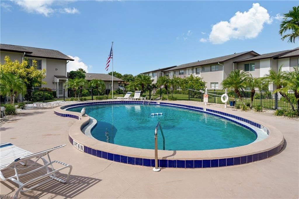 180 Cypress WAY E # B212, NAPLES FL 34110-27