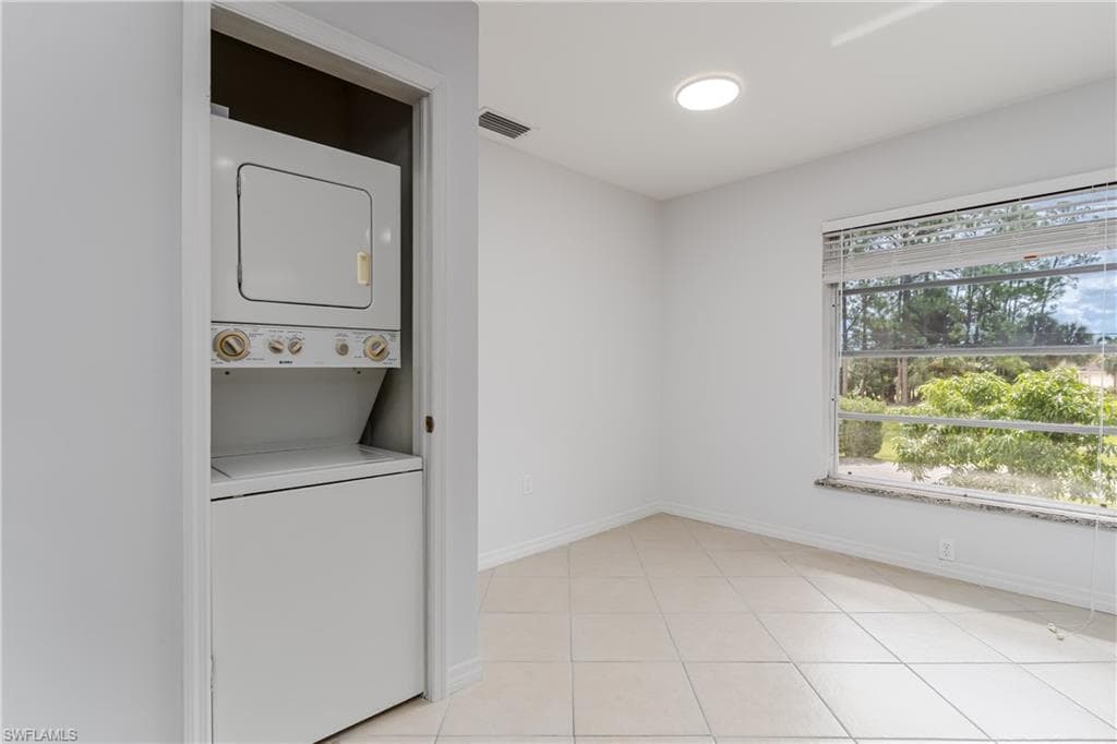 180 Cypress WAY E # B212, NAPLES FL 34110-9