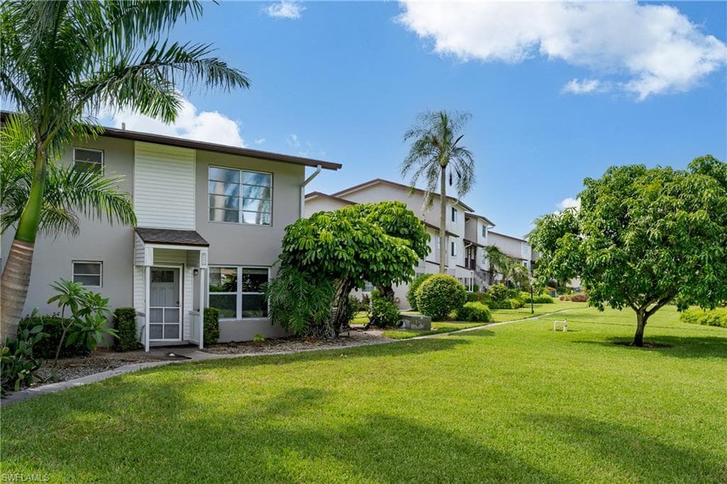 180 Cypress WAY E # B212, NAPLES FL 34110-36
