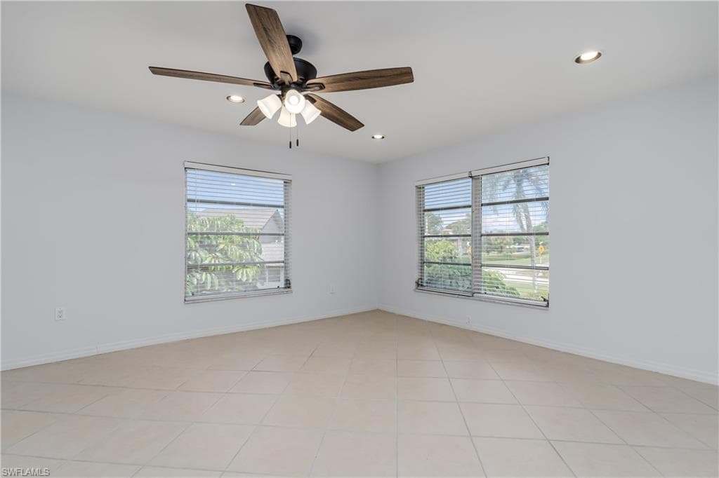180 Cypress WAY E # B212, NAPLES FL 34110-7