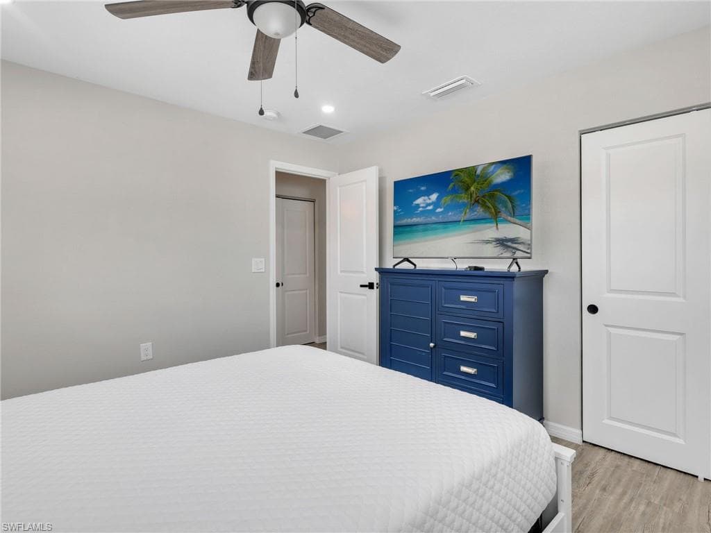 195 Hibiscus DR, FORT MYERS BEACH FL 33931-19