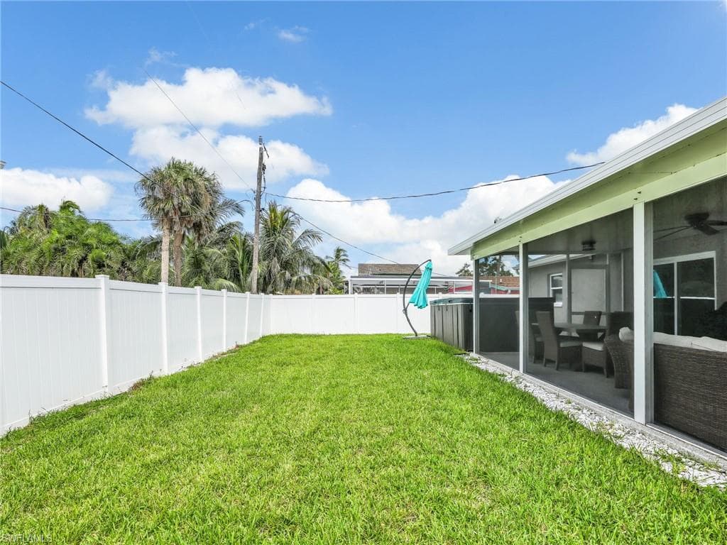 195 Hibiscus DR, FORT MYERS BEACH FL 33931-29