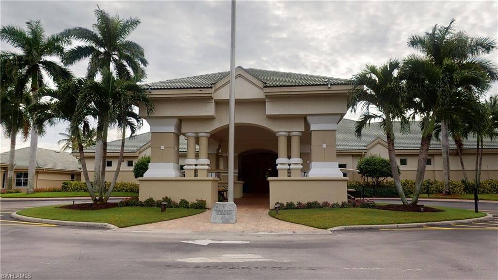 8797 E Bay CIR, FORT MYERS FL 33908-38