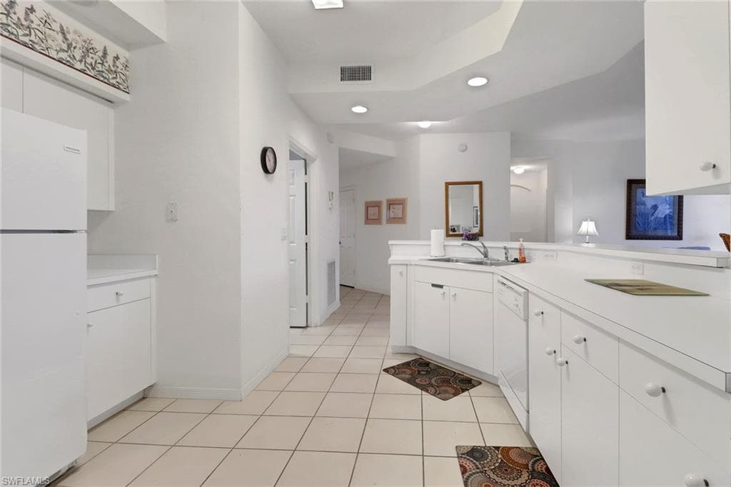9610 Village View BLVD # 102, BONITA SPRINGS FL 34135-13