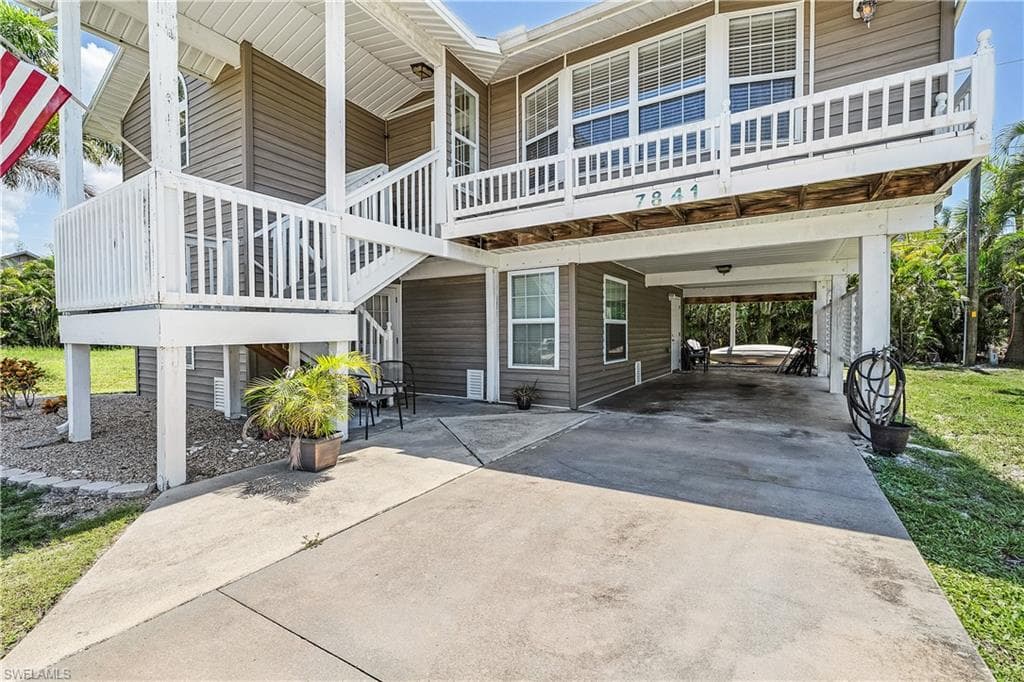 7841 Breakwater CT-27