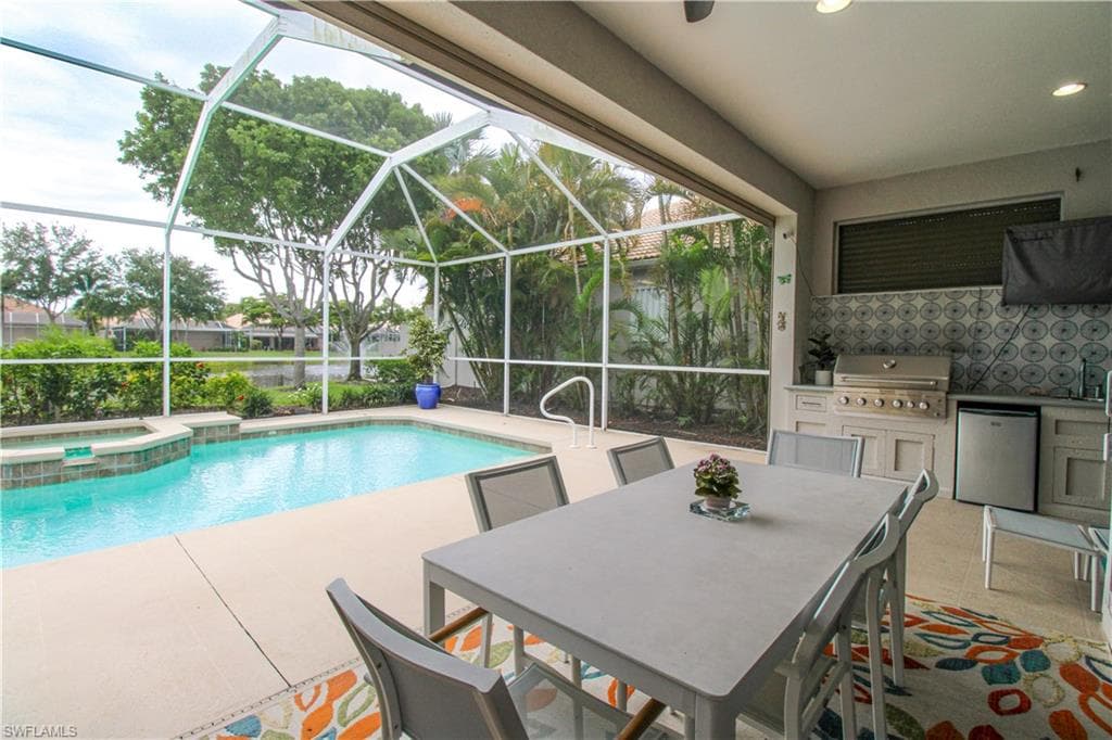 372 Mallory CT, NAPLES FL 34110-41