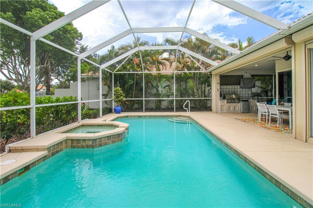 372 Mallory CT, NAPLES FL 34110-43