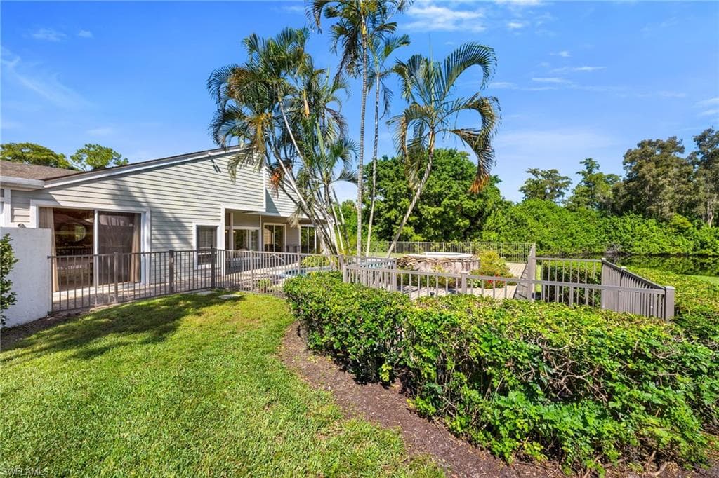 415 Edgemere WAY N # 2, NAPLES FL 34105-9