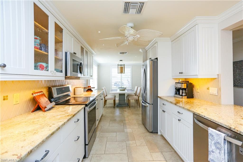 360 Horse Creek DR # 108, NAPLES FL 34110-26