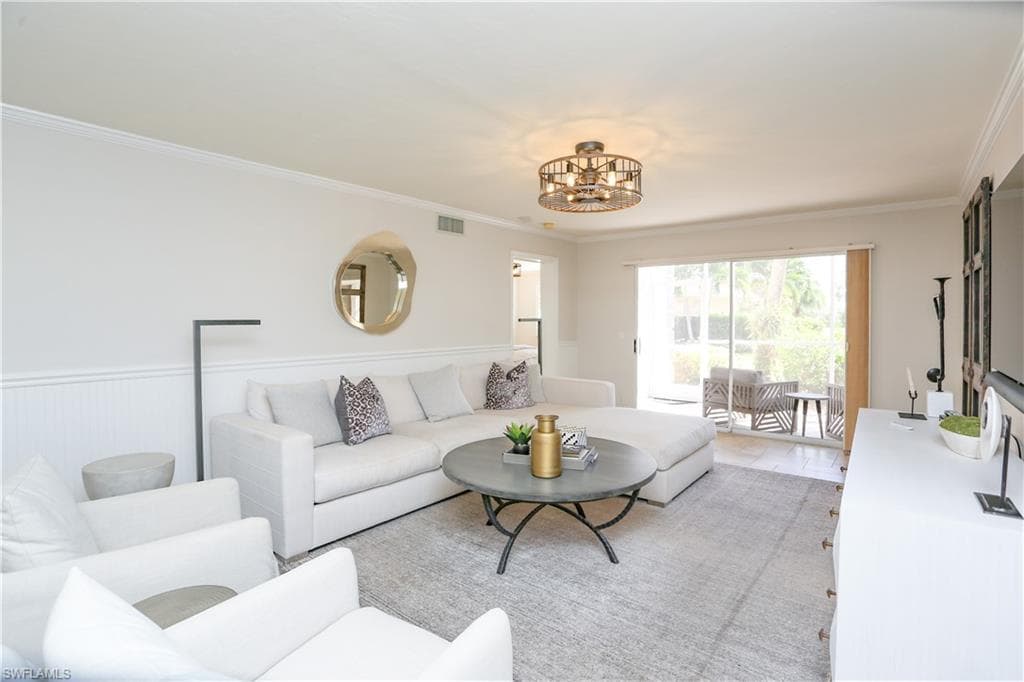 360 Horse Creek DR # 108, NAPLES FL 34110-41