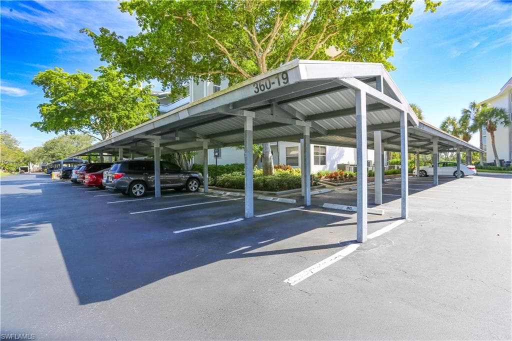 360 Horse Creek DR # 108, NAPLES FL 34110-6