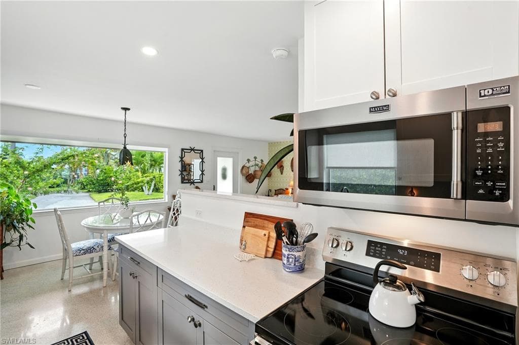 578 14th ST N, NAPLES FL 34102-12