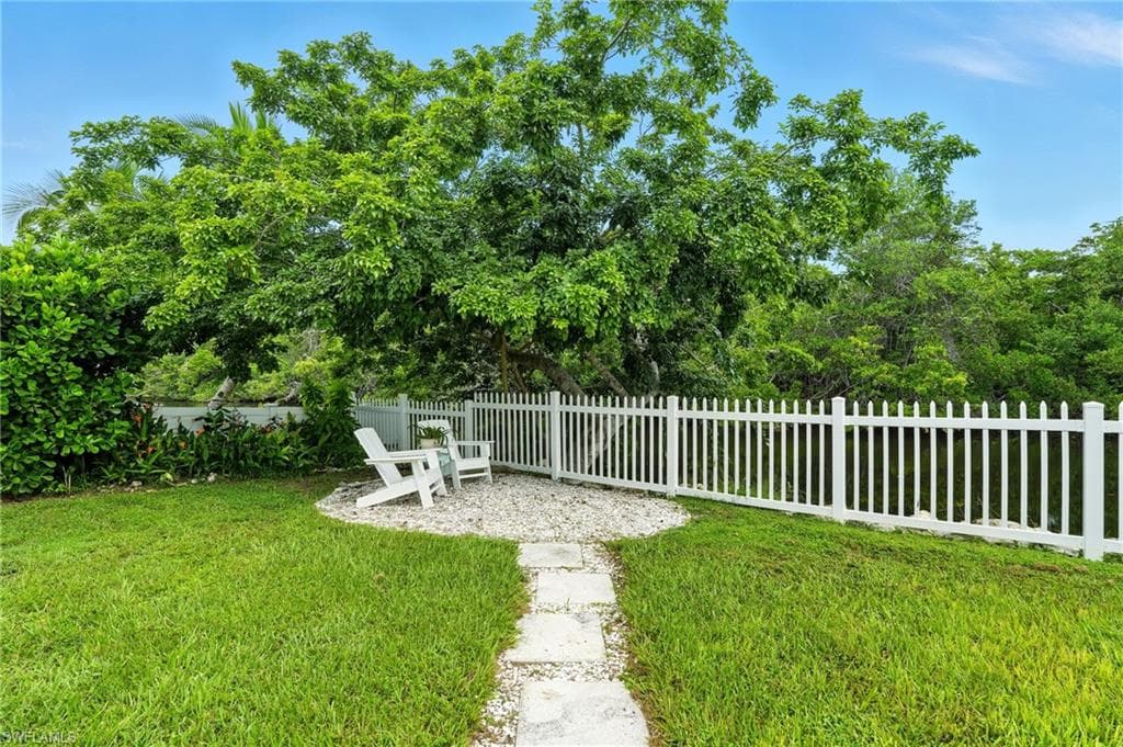 578 14th ST N, NAPLES FL 34102-24