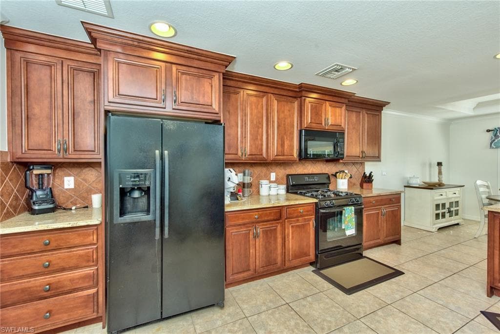 9051 Astonia WAY, ESTERO FL 33967-9