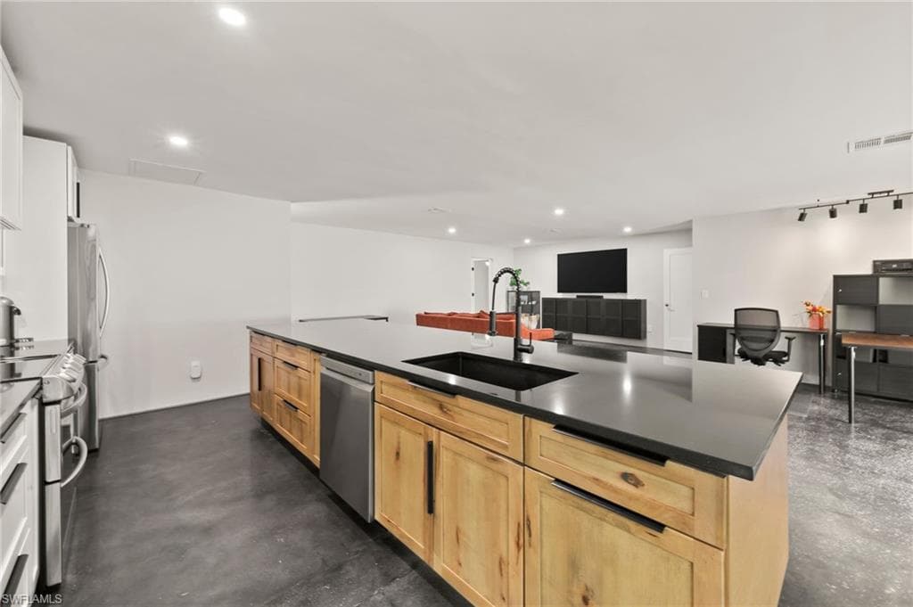 13764 River Forest DR, FORT MYERS FL 33905-7