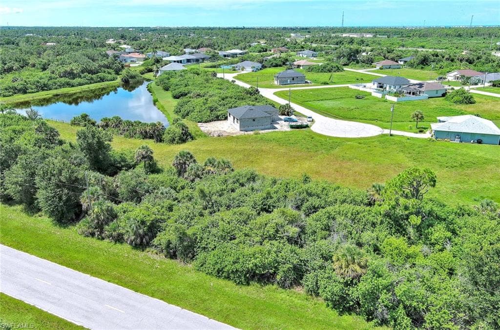 316 Sunset RD, ROTONDA WEST FL 33947-2