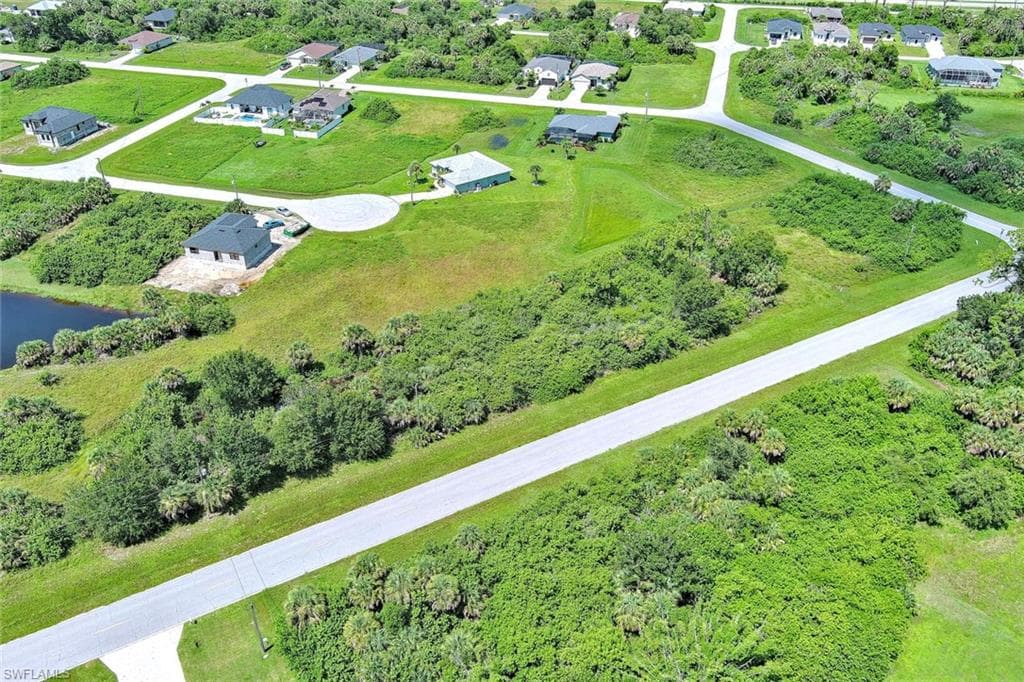 316 Sunset RD, ROTONDA WEST FL 33947-9