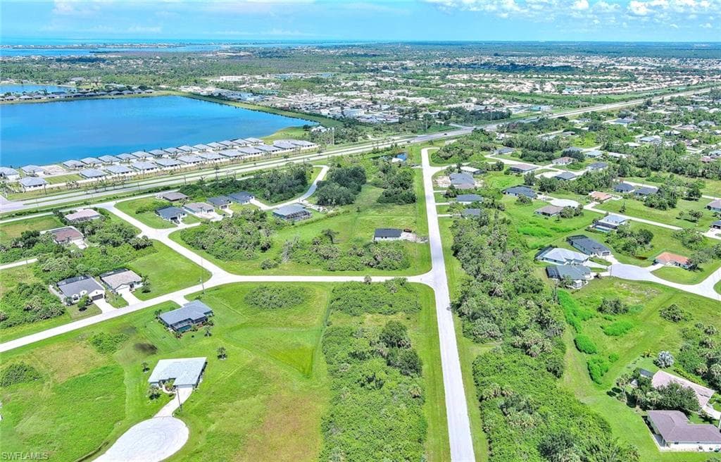 316 Sunset RD, ROTONDA WEST FL 33947-13