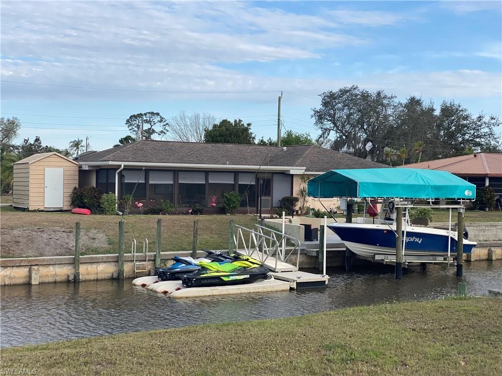 2029 Clarke AVE, FORT MYERS FL 33905-1