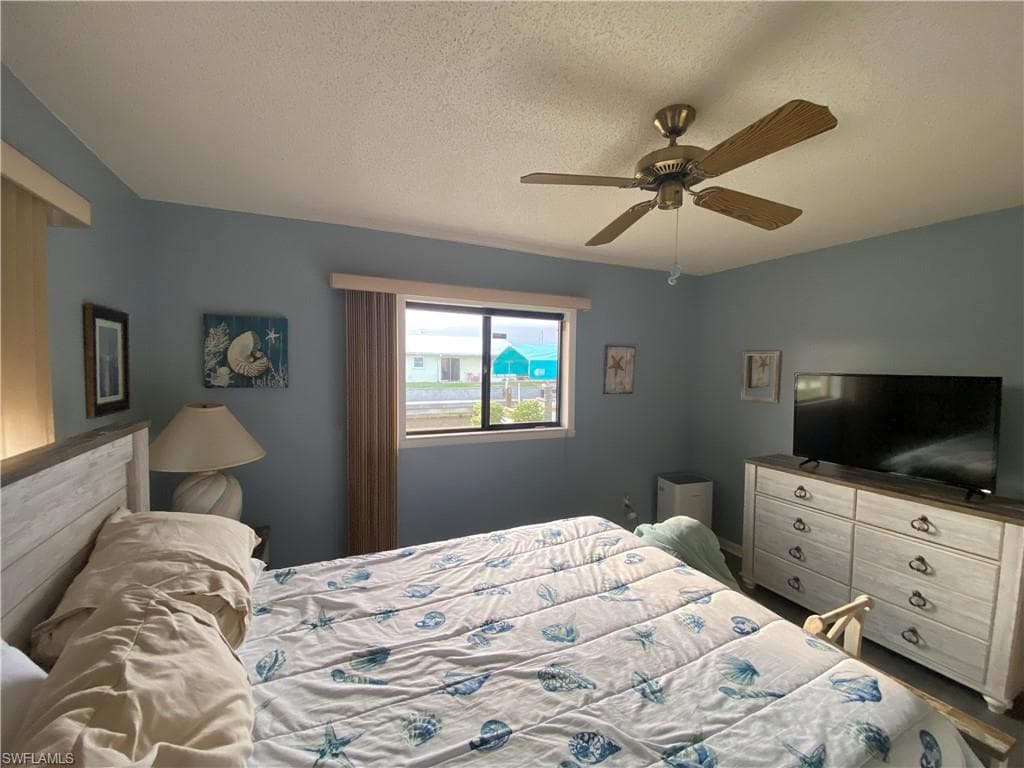 2029 Clarke AVE, FORT MYERS FL 33905-25