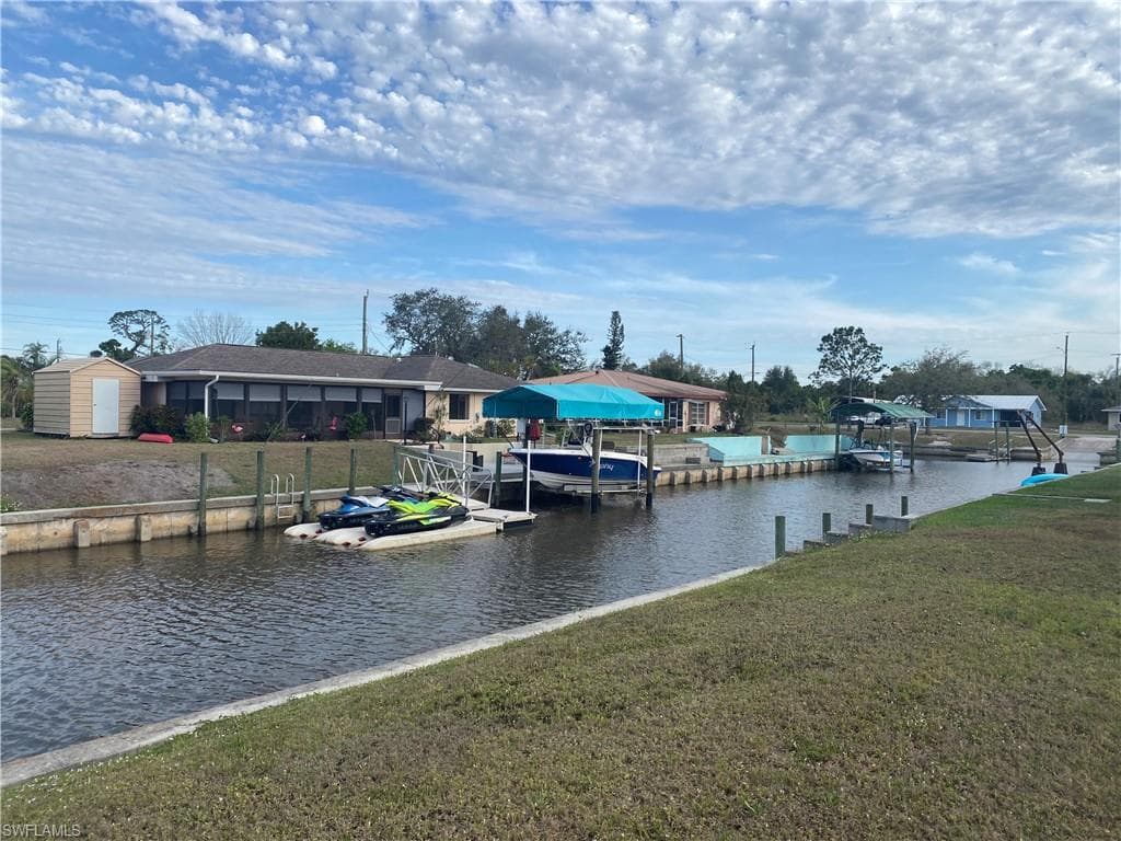 2029 Clarke AVE, FORT MYERS FL 33905-47