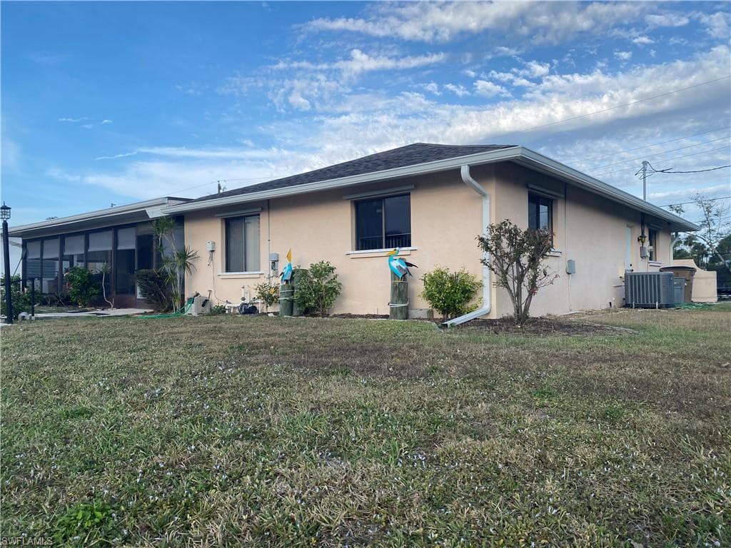 2029 Clarke AVE, FORT MYERS FL 33905-3