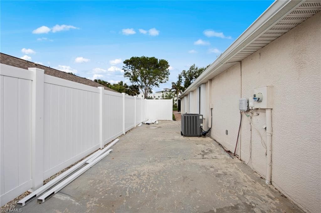 15817 Beachcomber AVE, FORT MYERS FL 33908-36