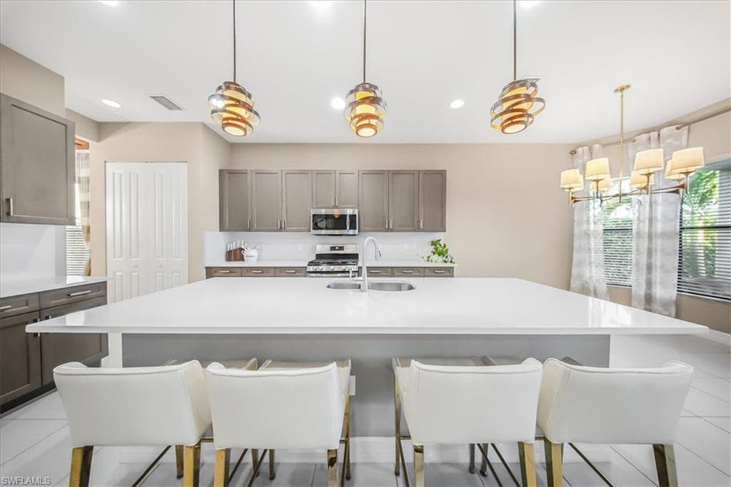 4036 Nova LN, NAPLES FL 34119-8