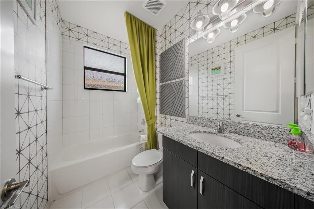 4036 Nova LN, NAPLES FL 34119-32